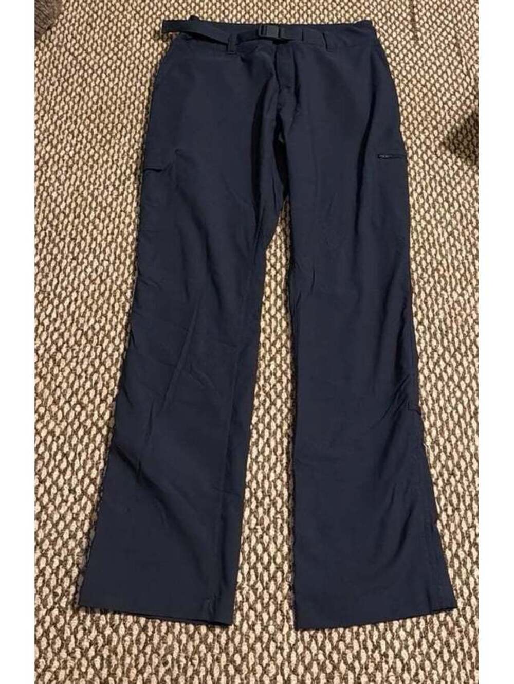 The North Face Women’s Paramount  Mid-Rise Pants navy  Size 8Reg ( roll up )
